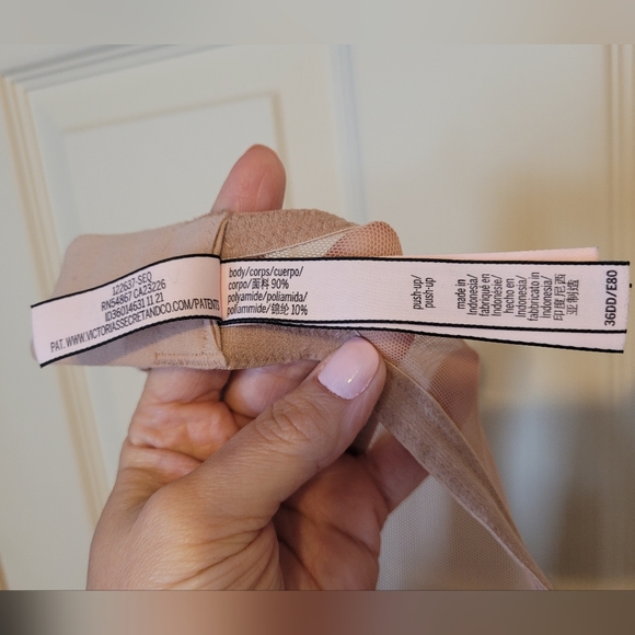 Victoria's Secret pushup bra - Picture 7 of 8